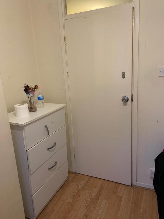 Arbnb Comfy Sleep Self Catering Private Bedrooms 60 Pound Per Night Per Person Gazde/Camere de închiriat